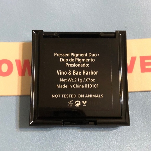 Ipsy bag and Shaina B. Eyeshadow - Picture 4 of 4